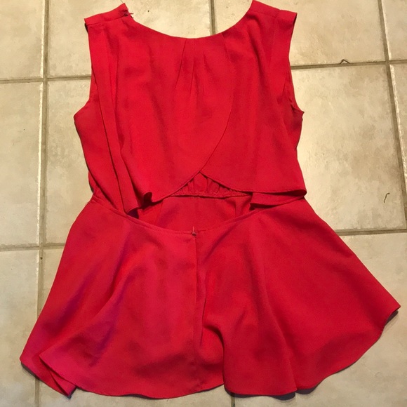 Pink peplum top with open back - Picture 3 of 3
